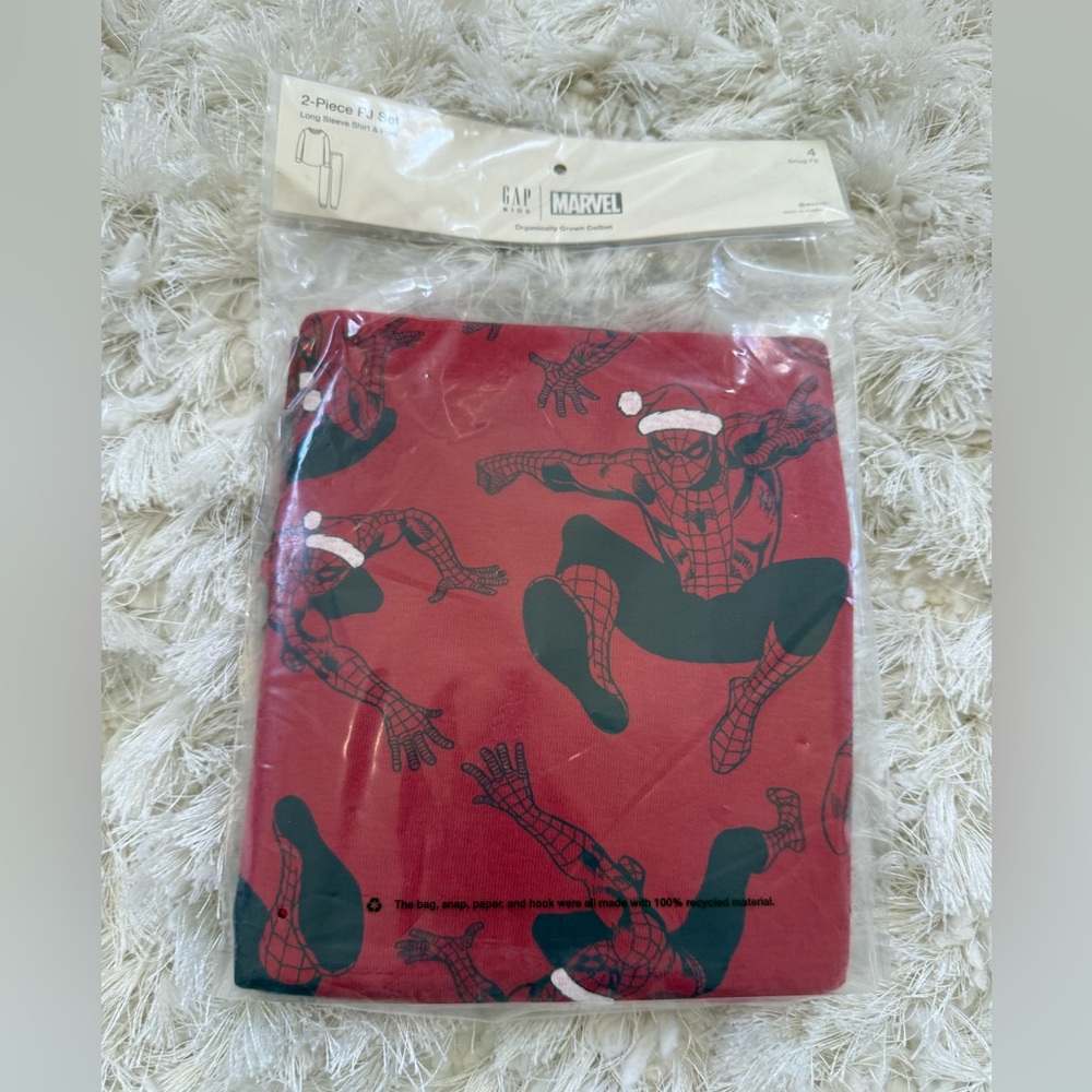 NWT Gap boys Christmas Spider-Man pajamas.